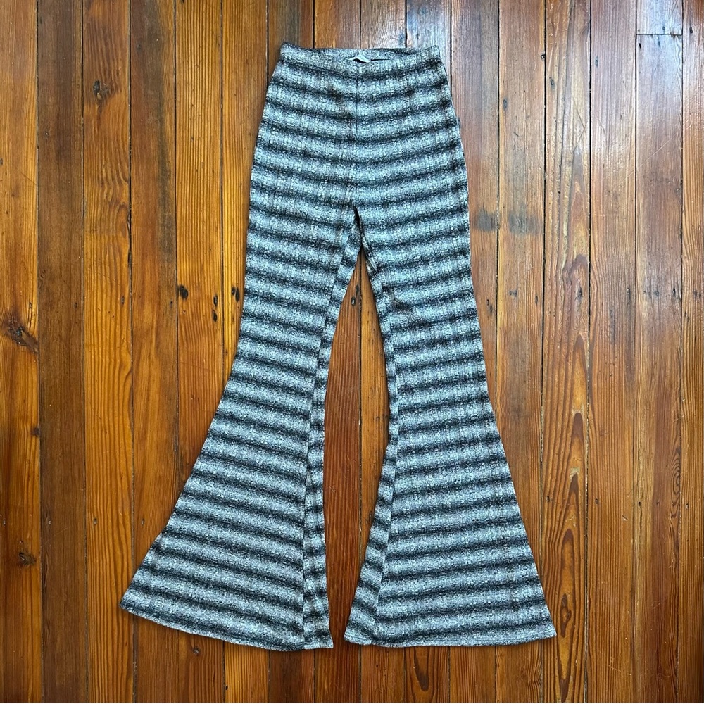 Vintage 00s Black Bead Hot Cutie striped bell bottom highwaisted leggings